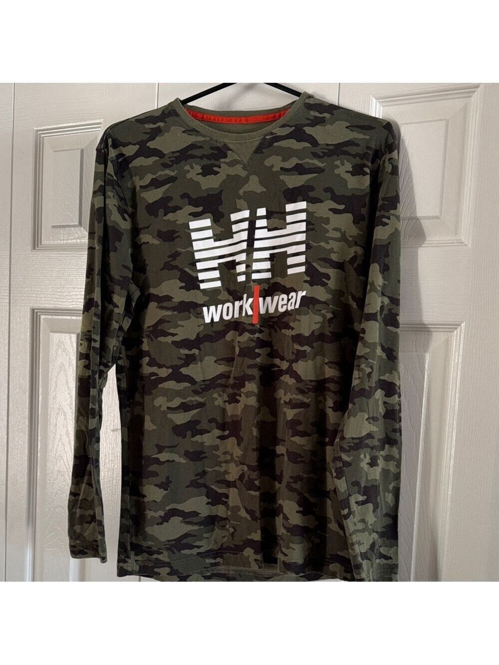 Helly Hansen Kensington Long Sleeve Work Shirt in a camo pattern size M.